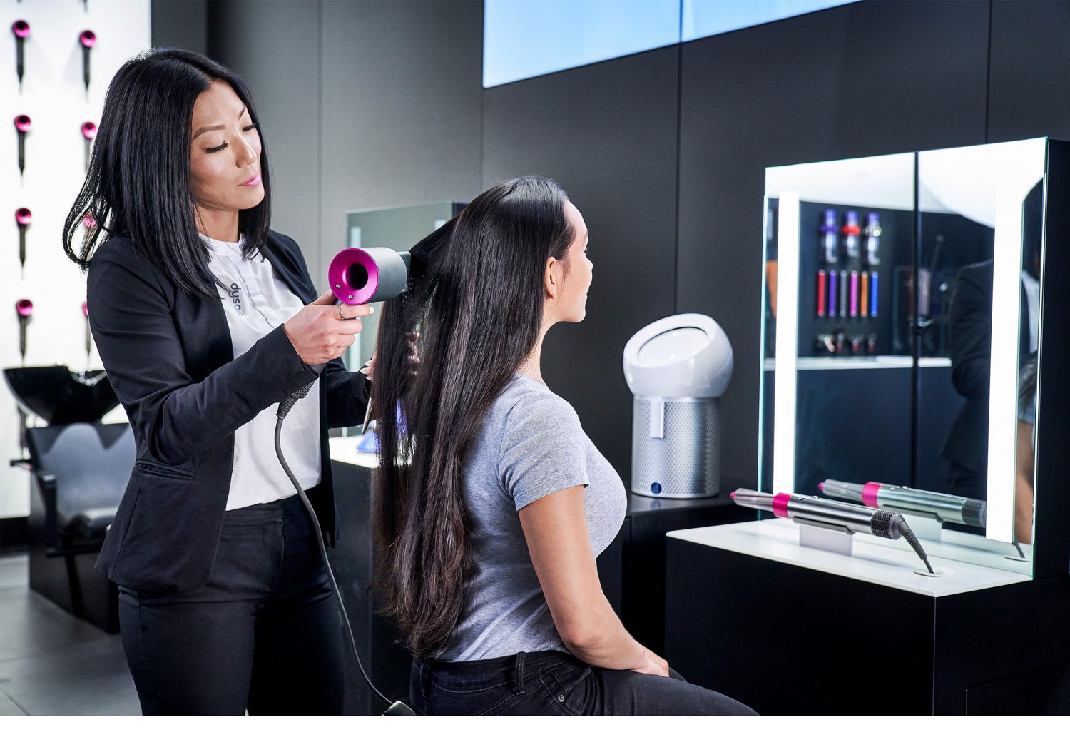  Styling session with a hairstylist